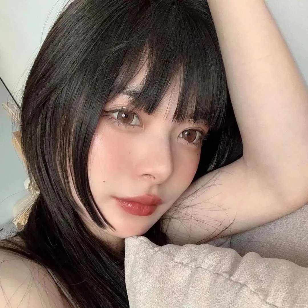 黑月光只想爆红