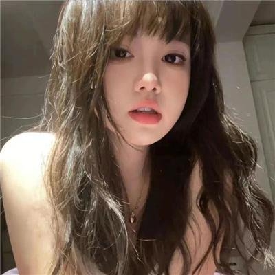 真实露在狼群